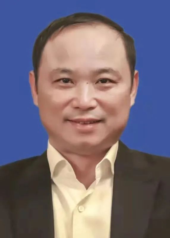 喻  鹏
